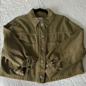 Zara Tan Utility Jacket with Cropped Style and Sturdy Fabric